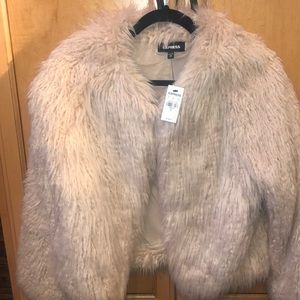*NWT*Faux Fur Coat